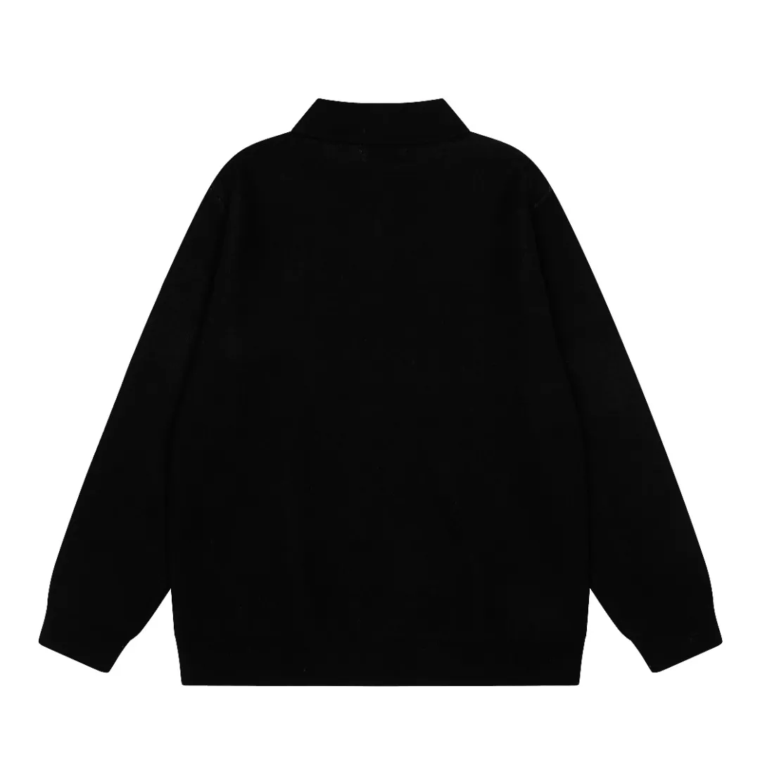 P250 Top quality" Style number: DS164# (not off the shelves all year round) [Ralph Lauren autumn and winter Malaysia embroidered logo knitted POLO lapel sweater] ✅Ralph Lauren Ralph Lauren classic basic lapel POLO same style knitted autumn and winter sweater for men and women ✅Main supplier platform live broadcast Wholesale entity Replenish when out of stock Not off the shelf ✅ZP quality 1:1 version Scan the code to enter the GF website Counter quality ✅Detailed quality is the only one in Guangzhou Imported quality cotton yarn, 750g weight, focusing on high-end, cost-effective, good quality, needless to say, ✅The version is restored to the original order, the maximum size can be worn up to 190 pounds, loose, comfortable and stress-free, ✅The upper body is simple and easy to match, a must-have for male gods. Good-looking clothes are never picky. A must-have in couples' wardrobes. Size: S-XL. Color: Milk white, gray, black and white, black and red, navy white label, navy red label